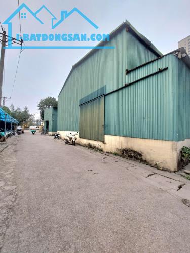 565m kho xưởng khu vực Kim Giang cần cho thuê, container ra vào, bảo vệ 24/7, giá 63tr
