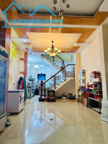✅Chỉ 10.9 TỶ TL 💥nhà mặt tiền Nội Bộ. P12. DT: 4.7 x 15m (65m2) 3 lầu