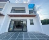 Hạ giá 100 triệu bán lỗ căn nhà lầu giá còn 1tỷ 990tr. Sổ riêng thổ cư