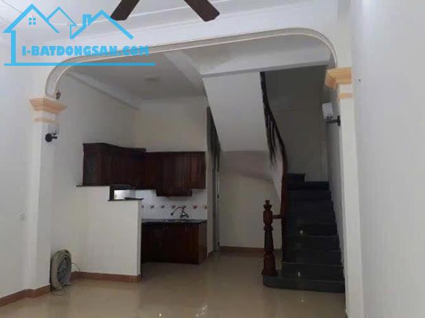 Cho thuê nhà ngõ 184 Vương Thừa Vũ làm VP, KD online kết hợp ở, 4 tầng x 40m2, 11 Triệu - 2