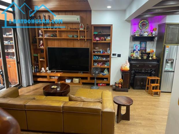 Bán gấp nhà Huỳnh Văn Bánh, P12, Phú Nhuận.Dt:7,2x13,5, 1tr2l, giá:14 tỷ - 1