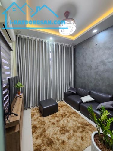 NHÀ ĐẸP - GẦN QUANG TRUNG & ST EMART2 GV - HXH SÁT NHÀ - DT 40M² - 3 TẦNG NHỈNH 4 TỶ - 5