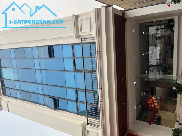 Bán tòa văn phòng mặt phố Thanh Xuân 156m2*9T*6,5mt giá 45 tỷ lh 0945336319 zalo