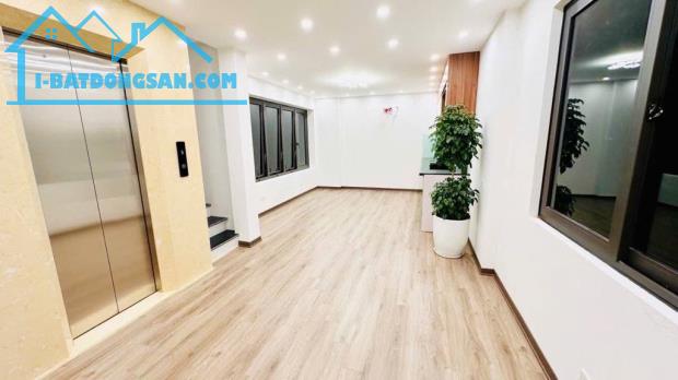 Bán nhà Âu Cơ hướng ĐB - 70m2 x 5T Thang máy - Ngõ thông thoáng - Vừa ở vừa kinh doanh - 3