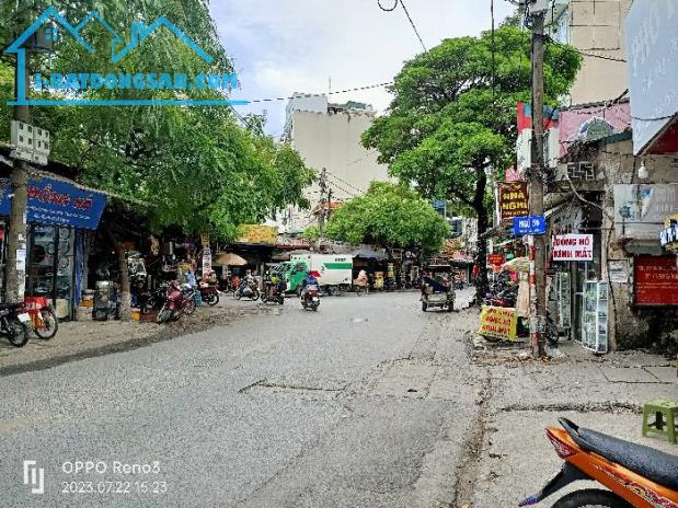 MẶT PHỐ CHÍNH - MẶT TIỀN KHỦNG - VỊ TRÍ SIÊU ĐẸP - GIÁ CỰC CHẤT - CHỐT LINH ĐỘNG. Tại HOÀN