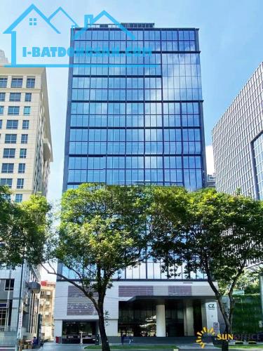Bán Tòa Văn Phòng Mặt Phố Hoàng Ngân, Thanh Xuân DT 335m2, 10T, MT 9,7m. Giá Cực Rẻ