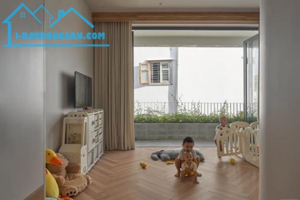 SIÊU PHẨM NHÀ MỚI 690 LẠC LONG QUÂN - 60M² - 6 TẦNG - Ô TÔ VÀO NHÀ - CHỈ 13 TỶ! - 2