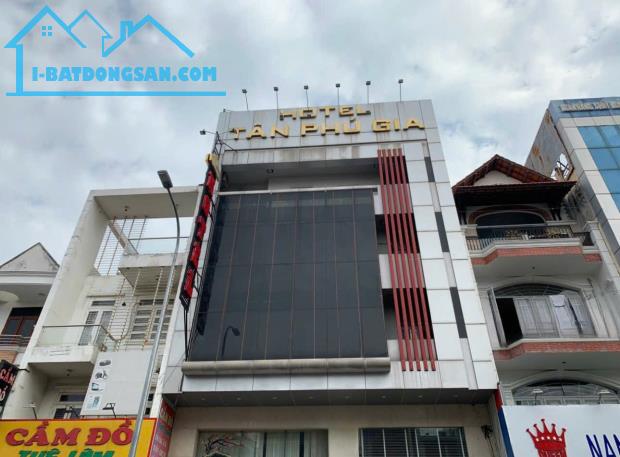 Bán nhà MTKD đường Gò Dầu ( gần Tân Sơn Nhì ) - DT : 10x16m - lửng, 3 lầu st - Giá : 44 tỷ