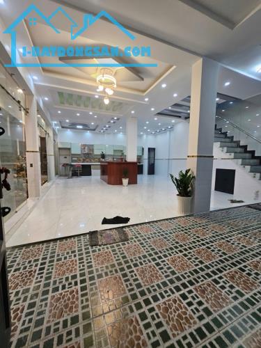 Bán nhà mặt tiền đường số Bình Hưng Hòa A, Bình Tân, 101,7m2, 3 lầu chỉ 6,6 tỷ. - 4