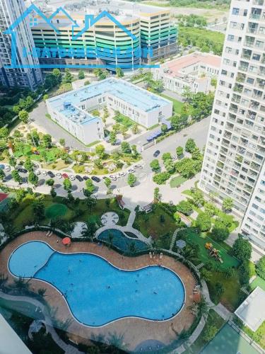 🎁 🎉 Bán căn hộ 2PN FULL đồ Sàn Gỗ Sổ Sẵn Vinhomes Smart City