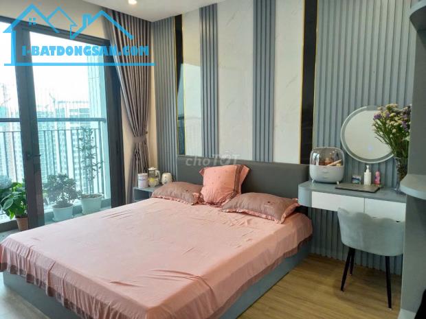 🎁 🎉 Bán căn hộ 2PN FULL đồ Sàn Gỗ Sổ Sẵn Vinhomes Smart City - 2