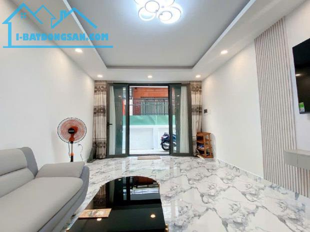 Bán nhà Hoà Hưng, P13, Quận 10 2 tầng 46M2 nhỉnh 3 tỷ - 5