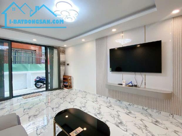 Bán nhà Hoà Hưng, P13, Quận 10 2 tầng 46M2 nhỉnh 3 tỷ - 4