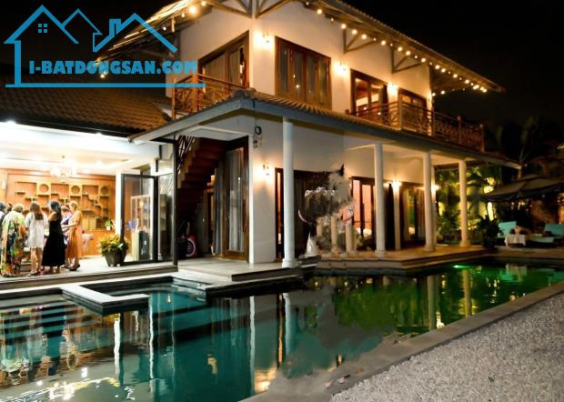 VILLA NGHỈ DƯỠNG SÂN VƯỜN HỒ BƠI, MT HẺM 8M - 2 TẦNG KIÊN CỐ, HƠN 700M2, NGANG 18M, CHỈ 57 - 5