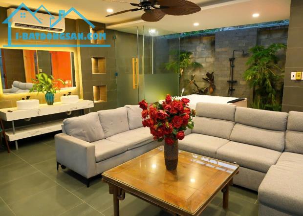 VILLA NGHỈ DƯỠNG SÂN VƯỜN HỒ BƠI, MT HẺM 8M - 2 TẦNG KIÊN CỐ, HƠN 700M2, NGANG 18M, CHỈ 57 - 4