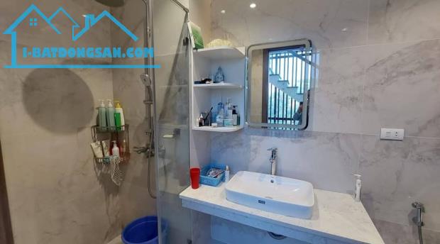 Bán nhà An Lạc, Sở Dầu, Hồng Bàng, Hải Phòng. 5 tầng, 52m2, 5,6 tỷ. Ngang 5m, d2 - 4