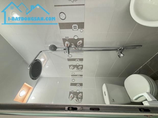 NHÀ VUÔNG A4 - 26M2 (4X8) - 6PN - GẦN NGÔ GIA TỰ - QUẬN 10 - CHỈ 5,X TỶ - 4