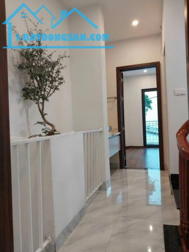 Nhà đẹp thang máy, ô tô đỗ Vĩnh Quỳnh, Thanh Trì 58.4 5 4 9.8 tỷ