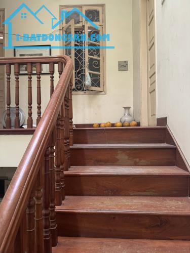 Bán Nhà Mặt Phố Hoàng Cầu. Đống Đa. Ô Tô. Vỉa Hè . DT 183m2. MT 4m. 4 Tầng. Giá 59,8 Tỷ.