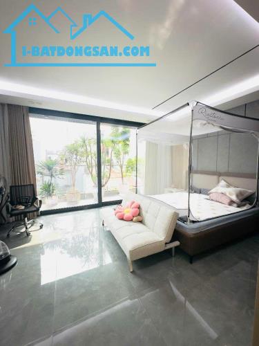 Đội Cấn Ba Đình - ô tô vào nhà - 30m ra phố - 70m chỉ 17 tỷ - 2
