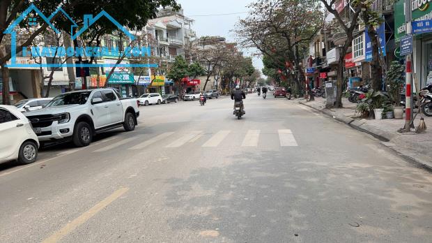 NHÀ PHỐ CỔ NGỌC LÂM 95M, 5T, MT6.5M, GARA, Ô TÔ TRÁNH, THÔNG SANG NGUYỄN VĂN CỪ, KD. - 3