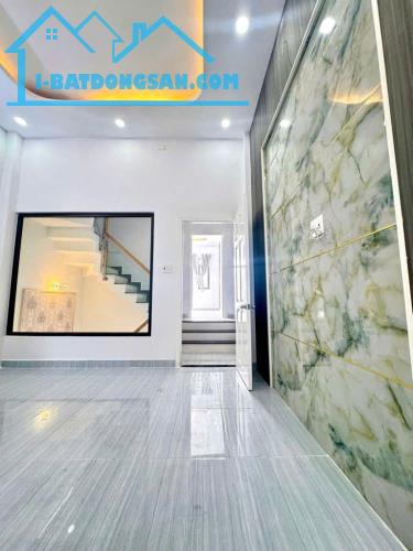 Bán Nhà mới mặt tiền nhánh Vip TX22, 4x17m, 3 tầng, ở, kinh doanh, VP Cty ngon, nhỉnh 5Tỷ - 4