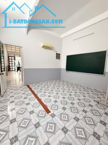 HXH ÂU DƯƠNG LÂN P3 Q8 - GIÁP QUẬN 1 - 4,2X23M - NỞ HẬU - NHÀ 3 TẦNG KIÊN CỐ - 11.4 TỶ - 1