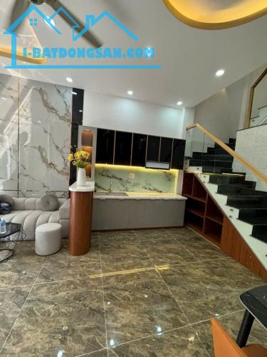 BÁN NHÀ XINH LỘC SINH Ở NGAY HẾT Ý  – FULL NỘI THẤT XỊN  – HẺM XE HƠI - KHU AN NINH - 2