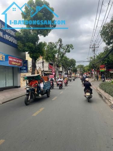 Bán nhà mặt phố Nguyễn Văn Quá, 28,5 tỷ, 280m2, giá ưu đãi tại Q12, HCM