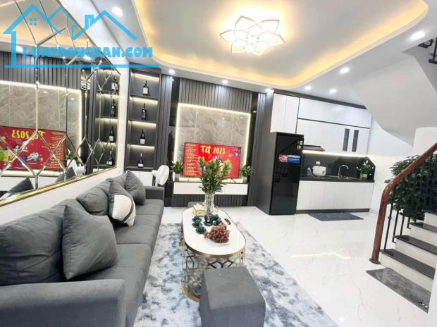 CỰC HIẾM!Bán nhà phố Chu Huy Mân, 50m2, nhà đẹp mới toanh, ngõ ô tô, kinh doanh, nhỉnh 8tỷ - 2