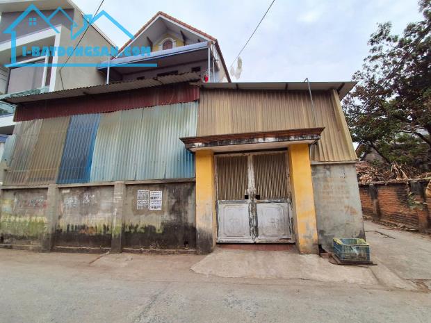 Lô góc sẵn nhà 2 tầng 129m tại Trường Yên giá 4,85 tỷ