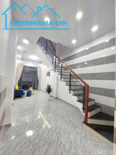 LÊ VĂN QUỚI - 33M2 - 2 TẦNG BTCT 2PN 2WC - GIÁ 3.85 TỶ - 2