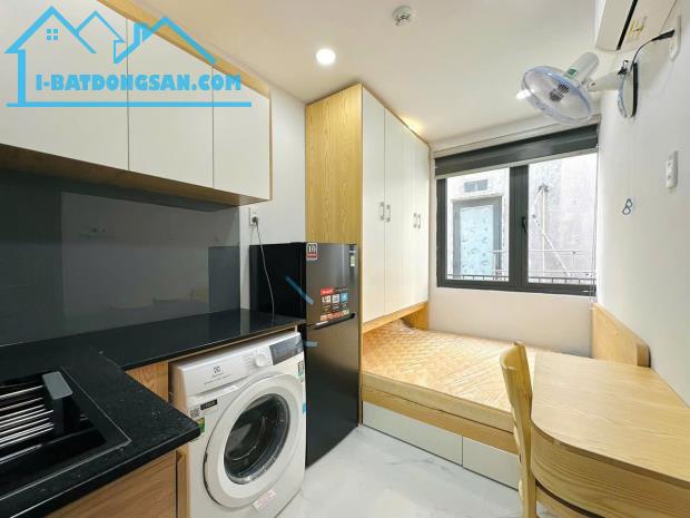 Vip, nhà 2 mặt tiền Đồng Đen 9x34m cho thuê 100tr/tháng P.12 Tân Bình - 2
