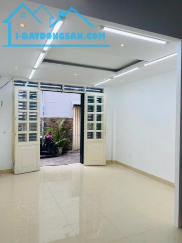 NGAY NGÃ TƯ BẢY HIỀN - 44M2 ( 4,2 X 11 ) - 2 TẦNG - 2PN - HẺM XE HƠI - HOÀN CÔNG ĐẦY ĐỦ - - 3