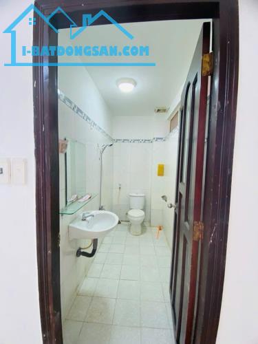 NGAY NGÃ TƯ BẢY HIỀN - 44M2 ( 4,2 X 11 ) - 2 TẦNG - 2PN - HẺM XE HƠI - HOÀN CÔNG ĐẦY ĐỦ - - 1