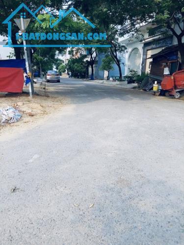 Bán Đất đường xe tải, Lê Thị Riêng, 1000m2 phun thổ cư, phường Thới An,Quận 12, giá 35 tỷ