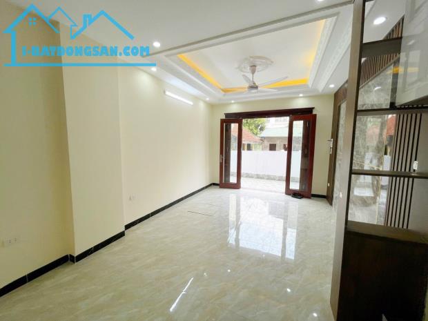 Bán Gấp nhà Hoa Bằng, Cầu Giấy 5T mới đẹp 33m2 MT 4.6m 6.7 tỷ gần ô tô LH 0913978689