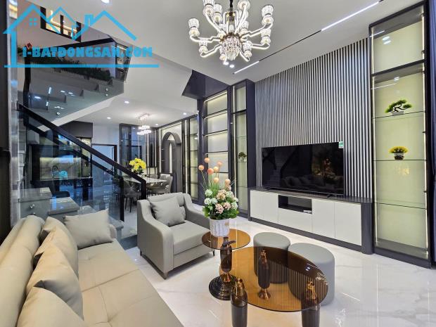 NHỈNH 10 TỶ - SỞ HỮU NHÀ MẶT PHỐ TRIỆU ĐÔ ĐỐNG ĐA - VIEW HỒ - KINH DOANH BẤT BẠI