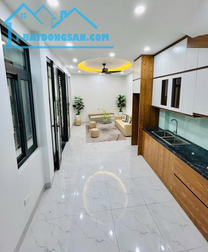 📍 BÁN NHÀ HOA ĐỘNG – LONG BIÊN – 30M² – 4 TẦNG – GIÁ CHỈ 4.28 TỶ - 2