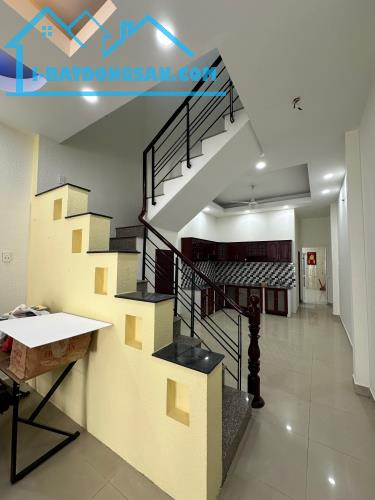 Bán nhà 116m2 đối diện Trung tâm hành chính tỉnh Tiền Giang - 1