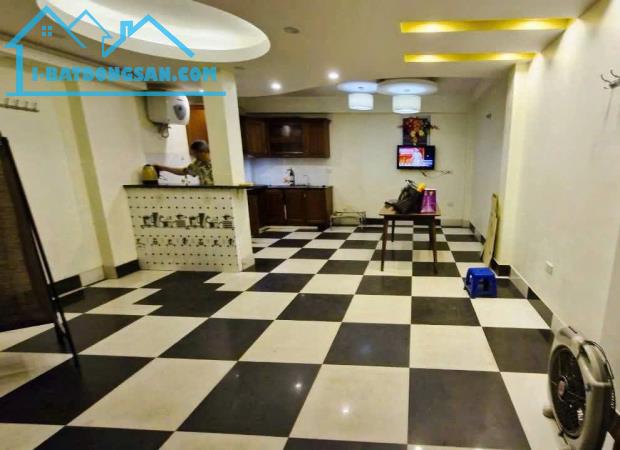 NHÀ GẦN NGỌC KHÁNH , 45M2, 6 TẦNG, MT 5.2M, CÁCH Ô TÔ TRÁNH 15M, GIÁ 9.4 TỶ - 1