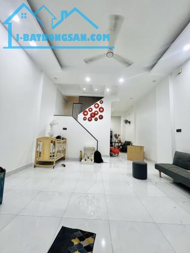 Siêu phẩm nhà đẹp gần Aeon Tân Phú, Hẻm xe hơi ngủ nhà 5x12m 2 tầng mới chỉ 4,9 Tỷ TL