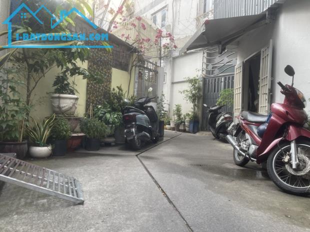 5 TỶ HƠN - BÁN NHÀ F.TÂN ĐỊNH, QUẬN 1 - HẺM THÔNG HOÀNG SA - KHU DÂN TRÍ CAO -40M2 2PN ĐẸP