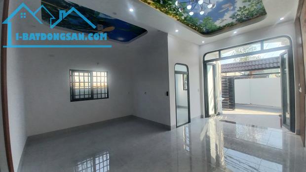 BÁN NHÀ SỔ RIÊNG KẾ BÊN KDC-TÂN PHONG 7m.20m, MẶT TIỀN SPA, NAILS, TÓC - 1
