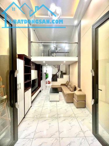 Nhà riêng 5 tầng, 68m2 đường Tam Trinh - Hai Bà Trưng, ô tô đỗ cửa - 1