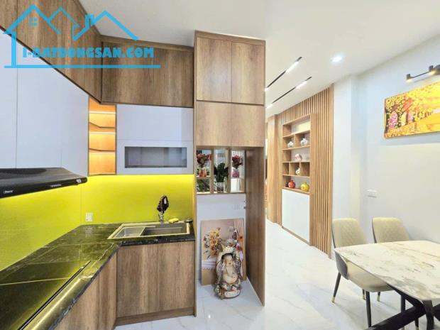 Nhà riêng 5 tầng, 68m2 đường Tam Trinh - Hai Bà Trưng, ô tô đỗ cửa - 2