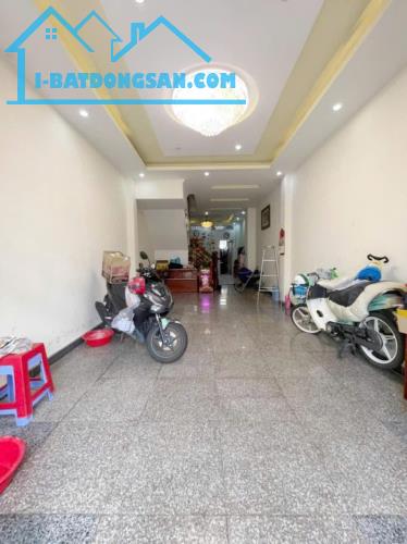 NHÀ RỘNG- ĐƯỜNG TO-THUÊ CAO-GIÁ RẺ-BÁN NHÀ 4,5×23-6 TẦNG-HẺM 10M-SÁT ĐƯỜNG TÂN HƯƠNG TÂN P