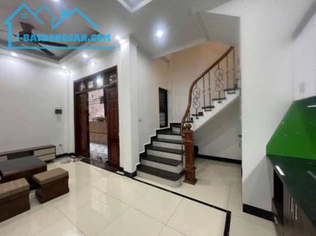 B.ÁN,N.HÀ 5 TẦNG NỘI THẤT ĐẦY ĐỦ Ô TÔ ĐỖ CỔNG - PHỐ HOÀNG NHƯ TIẾP THÔNG HỒNG TIẾN - VỊ TR - 2