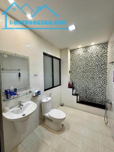 NHÀ ĐẸP 4 TẦNG - 20M RA MẶT TIỀN PHẠM VĂN BẠCH - CHỢ PHẠM VĂN BẠCH P15 TÂN BÌNH - DT 5Mx20 - 5