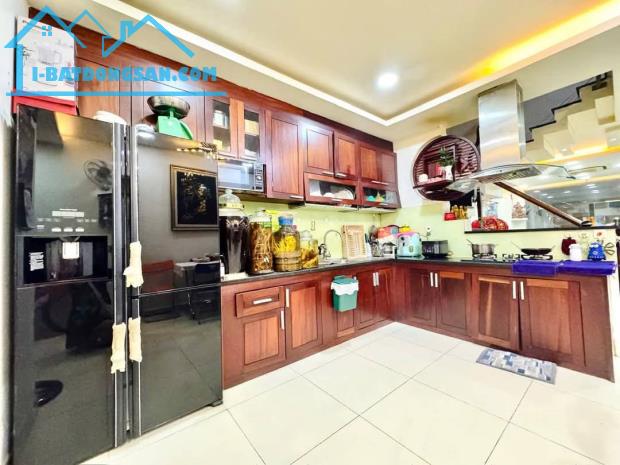 Bán gấp nhà hẻm 8m Lũy Bán Bích, Tân Phú, 4 tầng, 4x20M, 9,1 tỷ ( TL ) - 2
